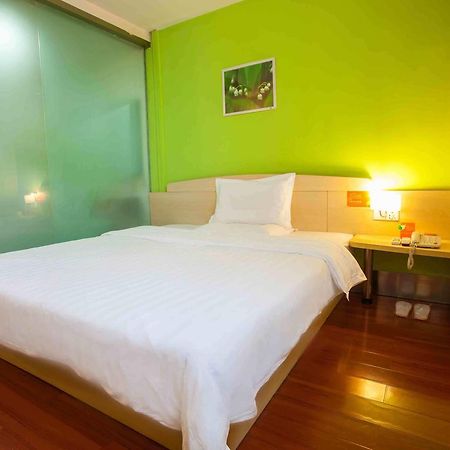 7Days Inn Deyang Zhongjiang Kuishan Park Eksteriør billede