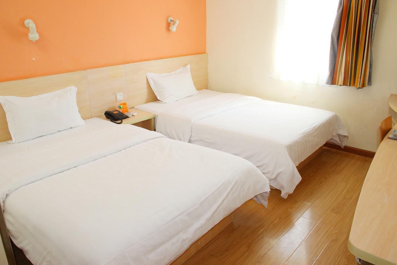 7Days Inn Deyang Zhongjiang Kuishan Park Eksteriør billede