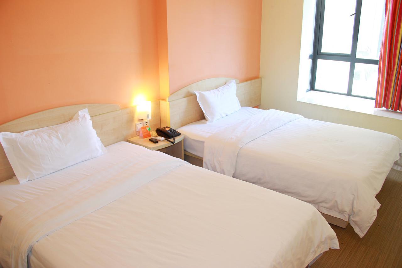 7Days Inn Deyang Zhongjiang Kuishan Park Eksteriør billede